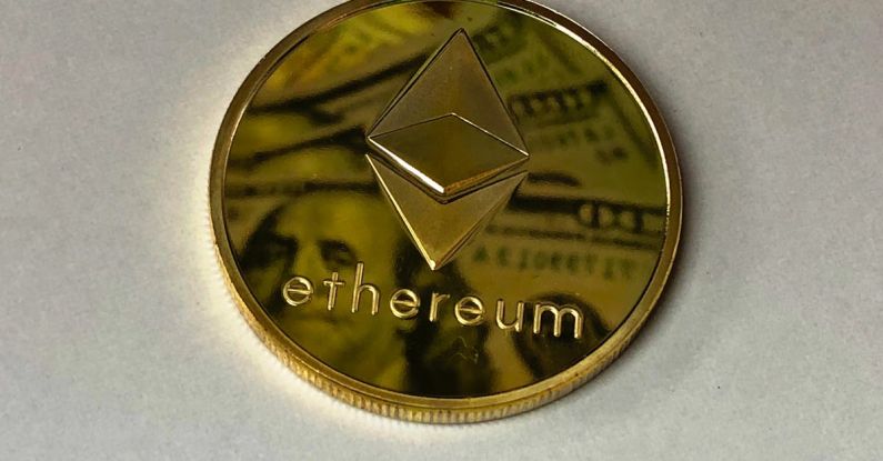 Ethereum - Round Gold-colored Ethereum Ornament